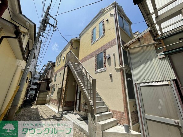 ユナイト生麦ジョルジオの物件外観写真